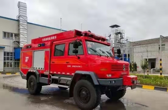 6驅(qū)越野指揮保障車