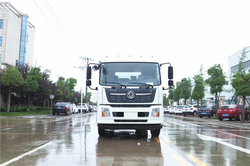 東風(fēng)天龍后八輪20噸噴霧車，國六綠化噴灑車